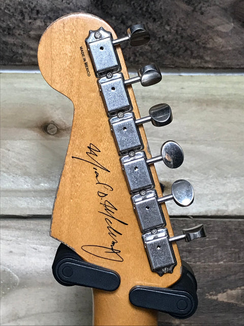 Fender Mike McCready Signature Stratocaster 3-Color Sunburst Relic 2023