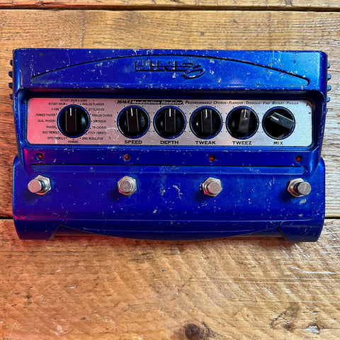 Line 6 MM4 Modulation Modeler Effect unit