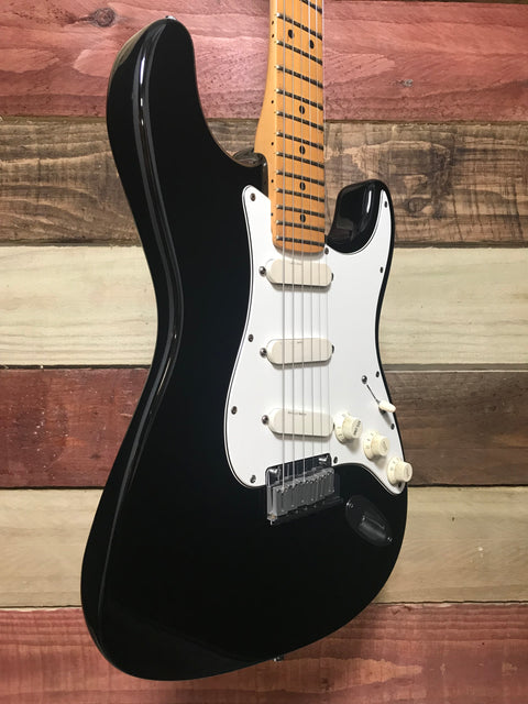Fender Strat Plus with Maple Fretboard Black 1988