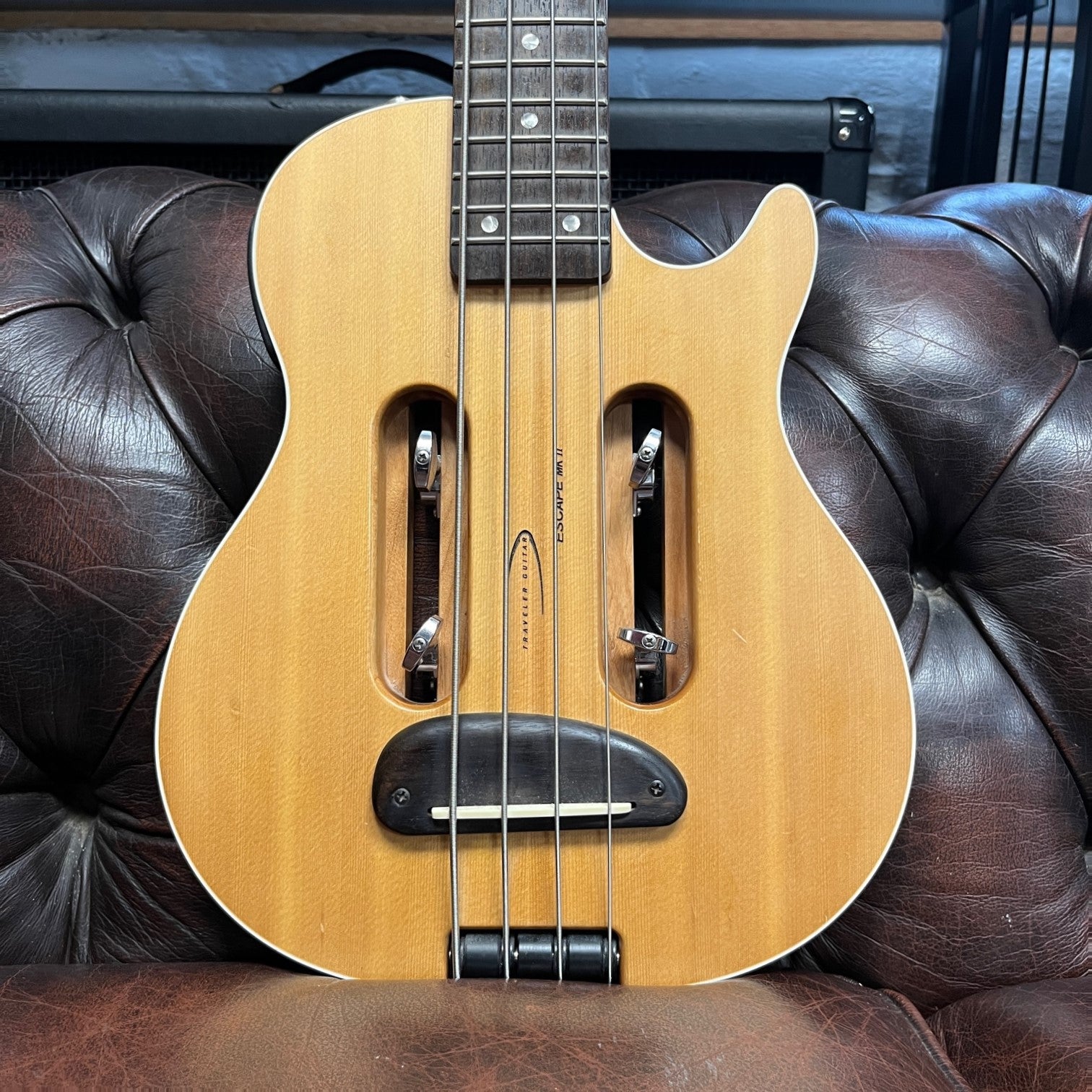 ヘッドレス・ベース】TRAVELER GUITAR ESCAPE BASS