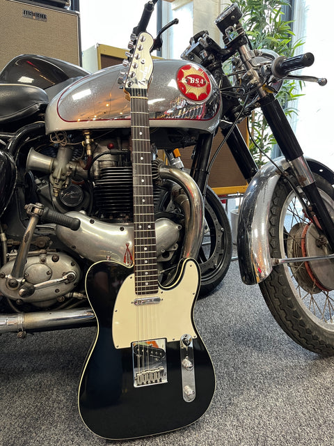 Fender American Deluxe Telecaster with Rosewood Fretboard 2000 Black