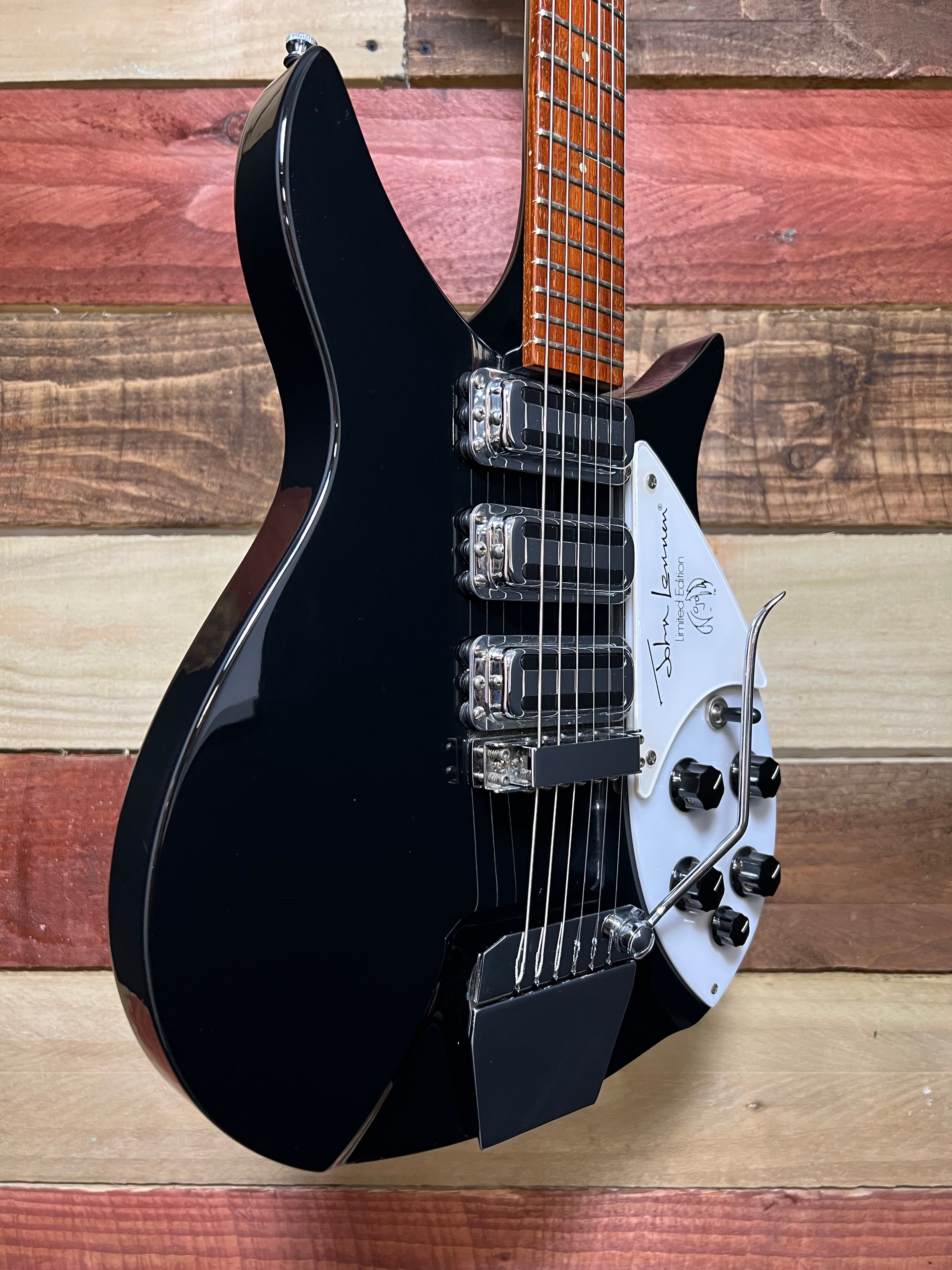 Rickenbacker John Lennon 325 Jetglo 1992 – MotoMusic