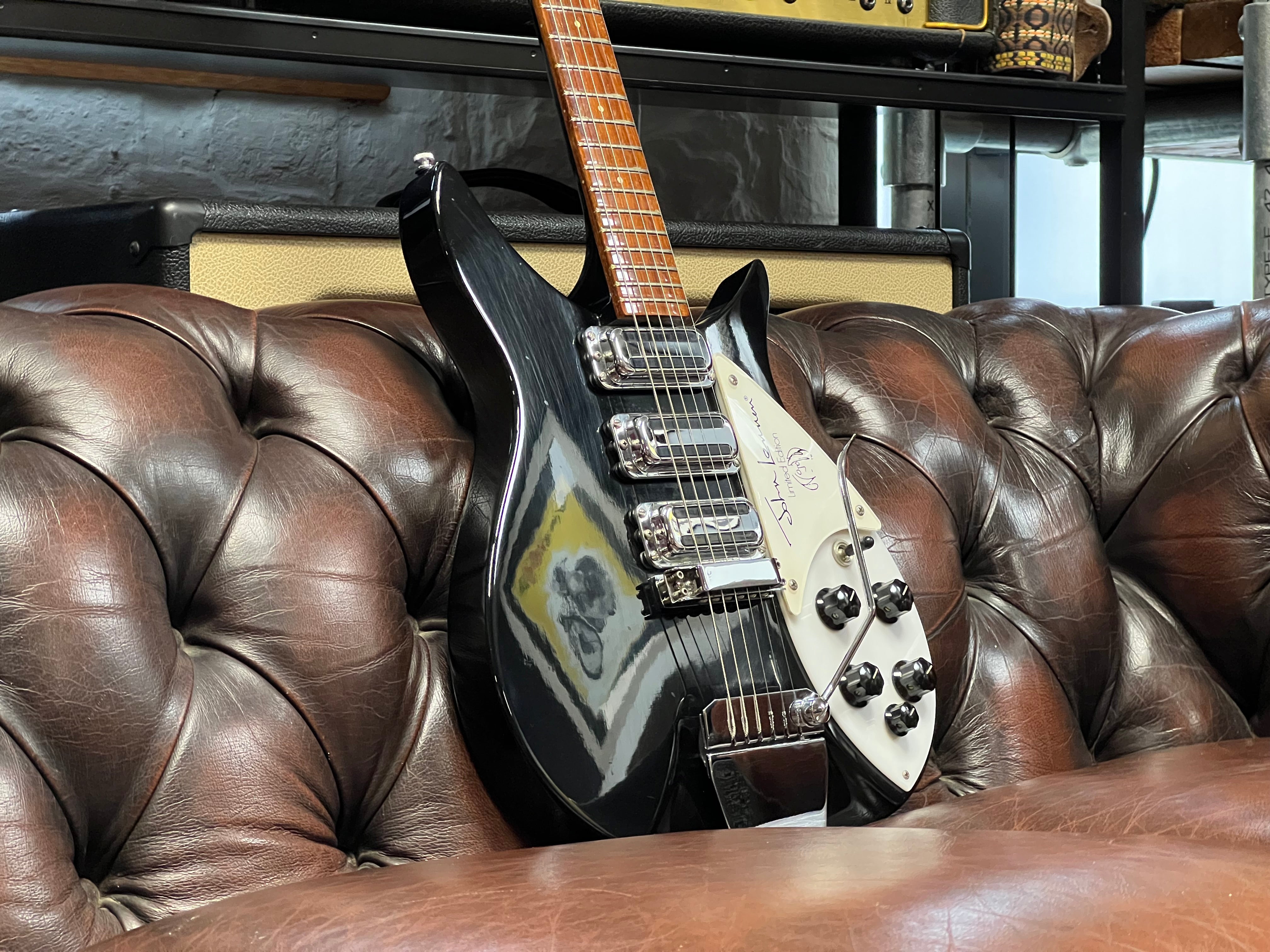 Rickenbacker John Lennon 325 Jetglo 1992 – MotoMusic