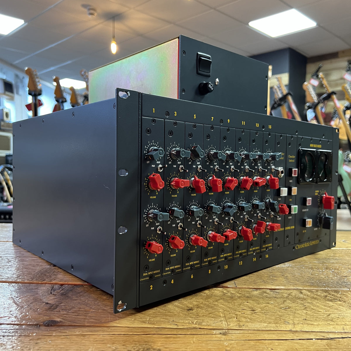 Chandler Limited Mini Rack Mixer with PSU-2 Power Supply 2019 – MotoMusic