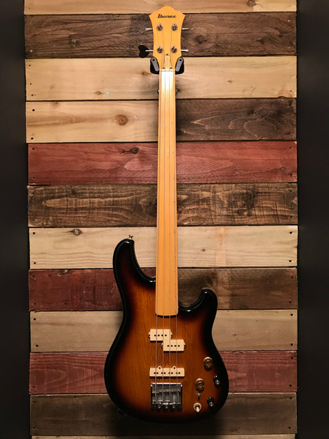 Ibanez RS924 Roadstar Fretless Bass Brown Sunburst 1981