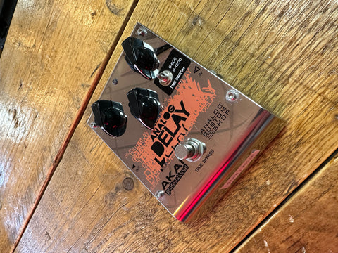 Akai Professional Analog Delay Pedal
