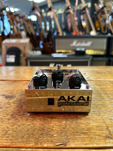 Akai Professional Analog Delay Pedal