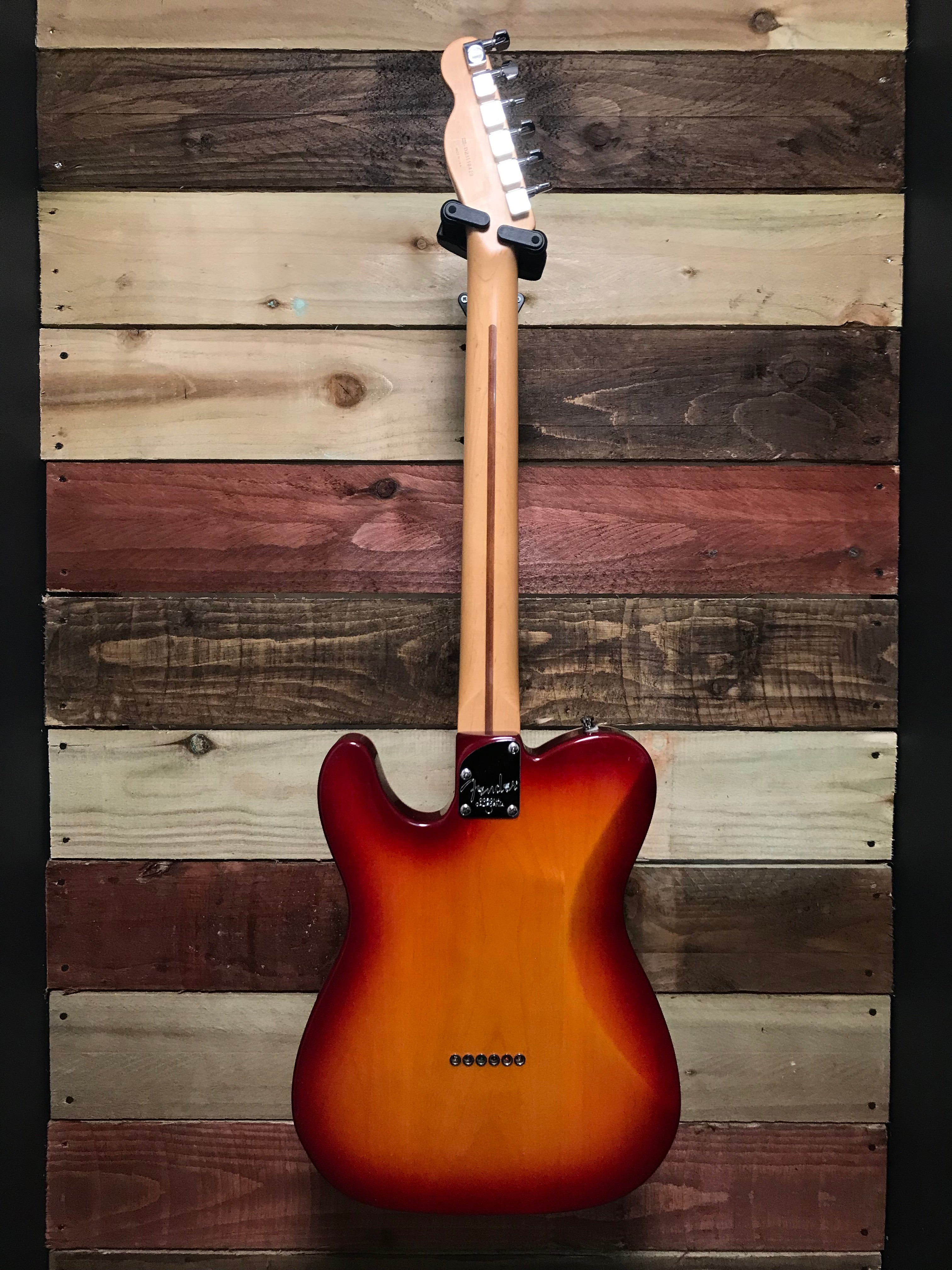 Fender American Deluxe Telecaster Aged Cherry Sunburst 2004 – MotoMusic