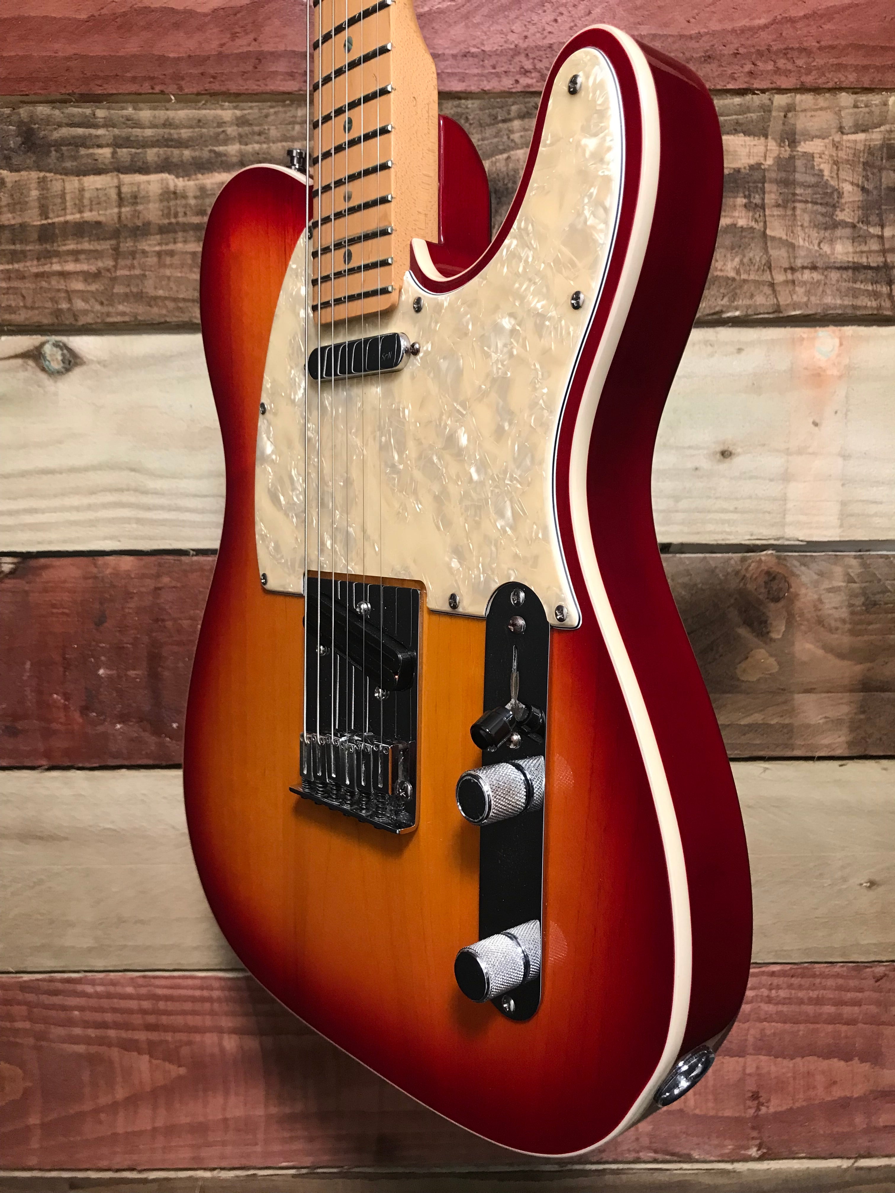 Fender American Deluxe Telecaster Aged Cherry Sunburst 2004 – MotoMusic