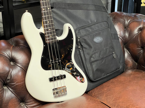 Fender American Performer Jazz Bass with Rosewood Fretboard Arctic White 2022