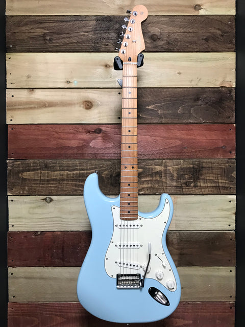 Fender FSR Player Stratocaster with Roasted Maple Neck Sonic Blue 2021