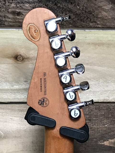 Fender FSR Player Stratocaster with Roasted Maple Neck Sonic Blue 2021