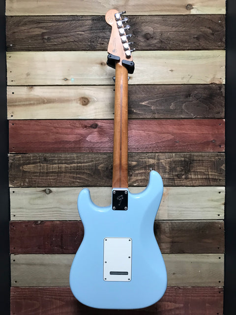 Fender FSR Player Stratocaster with Roasted Maple Neck Sonic Blue 2021