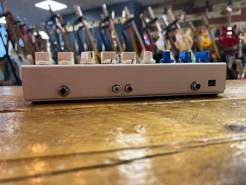 Surfy Industries SurfyBear Reverb Unit Compact Deluxe 2020 - Cream
