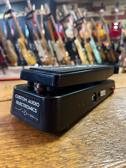 Dunlop MC404 CAE Custom Audio Electronics Wah 2023