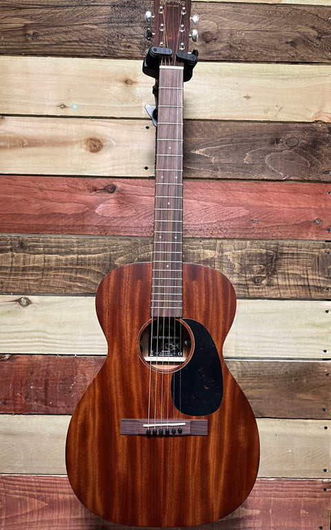 Martin 0-10E Retro Jason Isbell Signature 2025 (NEW)