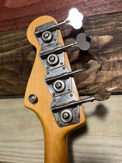 Fender JV Jazz 62 Bass Squier Series MIJ 1983