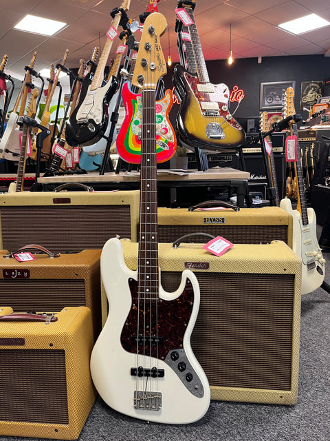 Fender JV Jazz 62 Bass Squier Series MIJ 1983
