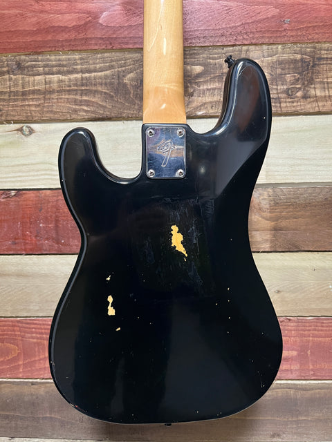Fender Precision Bass with Rosewood Fretboard 1977 - Black Refinished Fretless
