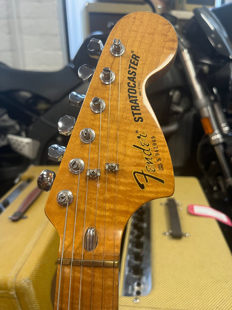 Fender Stratocaster with Maple Fretboard 1979 - Black Re-Finish