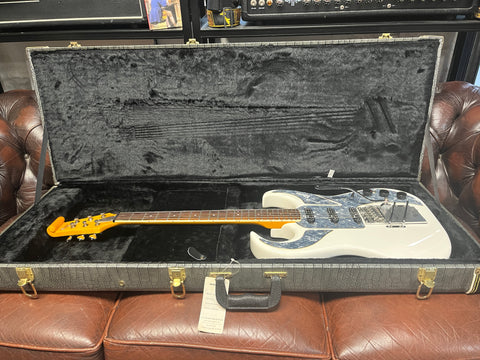 Burns Bison 64 Anniversary Series Shadows White 1999