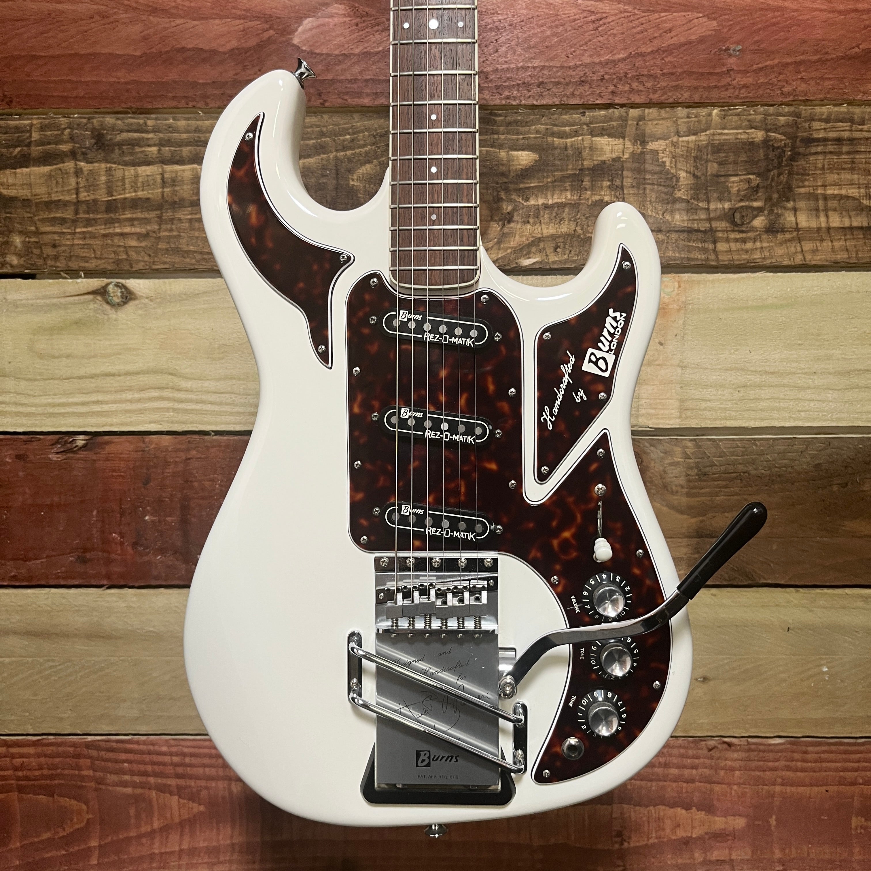 Burns The Marvin 40th anniversary legend 2004 Shadows white Number