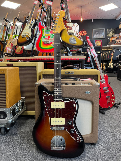 Fender American Professional Jazzmaster RW 3-Color Sunburst 2023