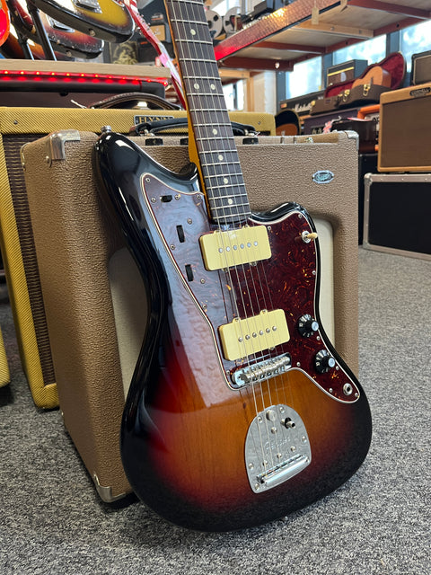 Fender American Professional Jazzmaster RW 3-Color Sunburst 2023