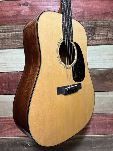 Martin Standard Series D-18 2024 Natural