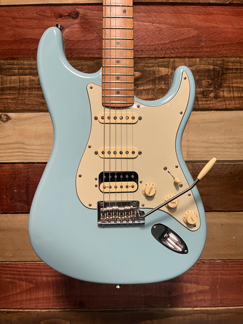 Fender American Professional FSR Stratocaster HSS Limited Run Daphne Blue Roasted Maple
