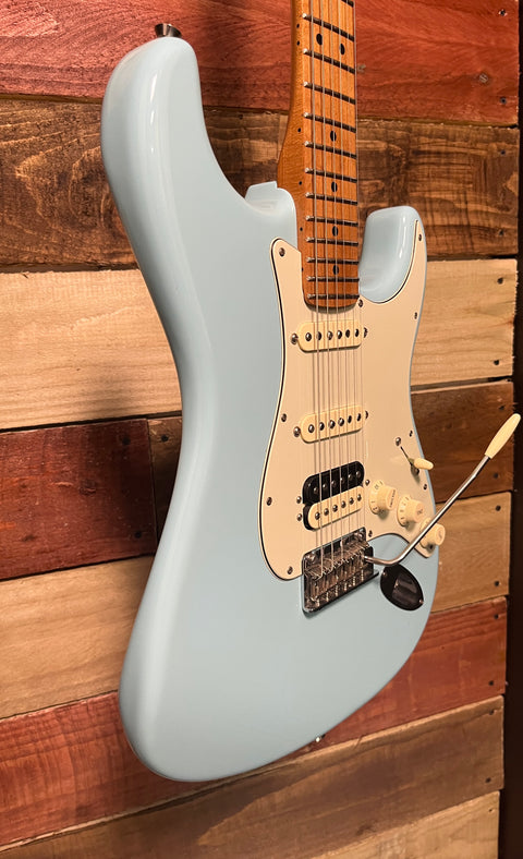 Fender American Professional FSR Stratocaster HSS Limited Run Daphne Blue Roasted Maple
