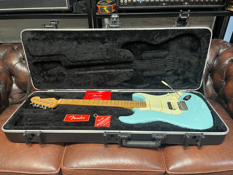 Fender American Professional FSR Stratocaster HSS Limited Run Daphne Blue Roasted Maple