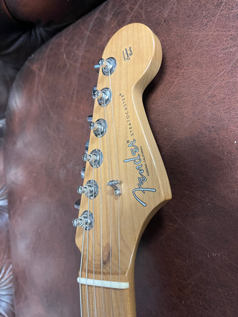 Fender American Professional FSR Stratocaster HSS Limited Run Daphne Blue Roasted Maple