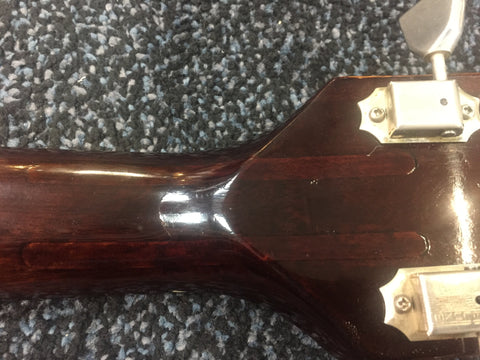 Gibson J-50 Deluxe 1970-1974
