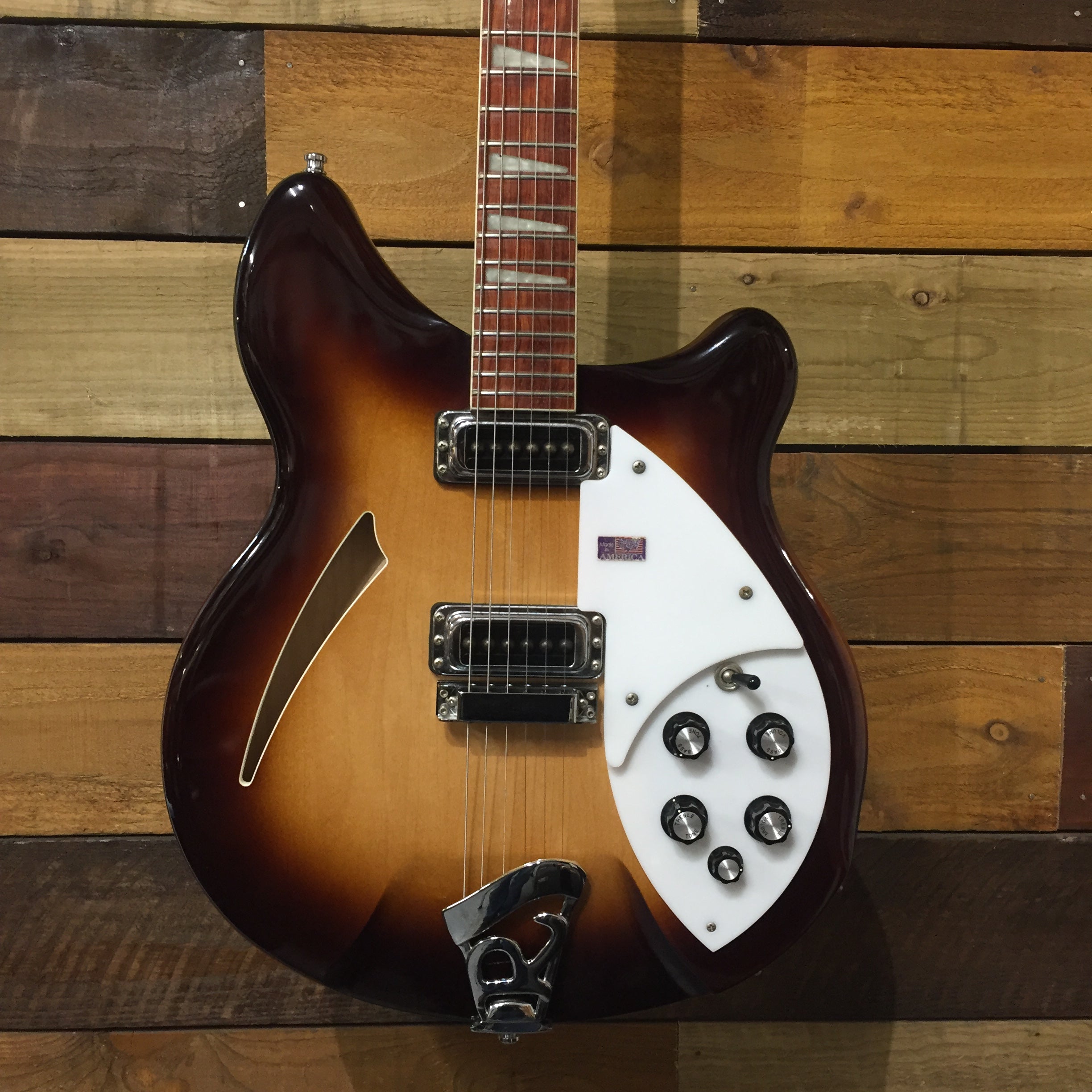 エレキギター Rickenbacker 360 montezuma brown 2021-08-1810.18.50_2448x.jpg?v