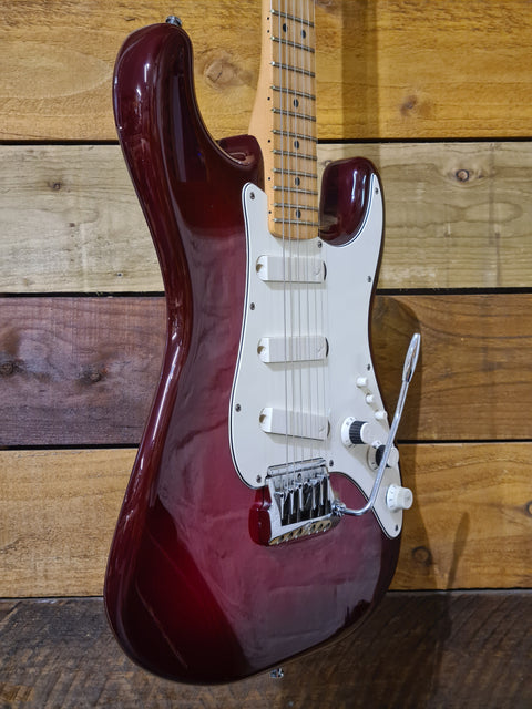 Fender Elite Stratocaster with Maple Fretboard 1983 Wild Cherry