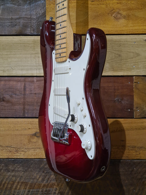 Fender Elite Stratocaster with Maple Fretboard 1983 Wild Cherry