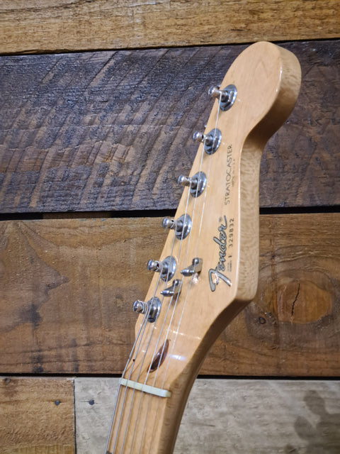 Fender Elite Stratocaster with Maple Fretboard 1983 Wild Cherry