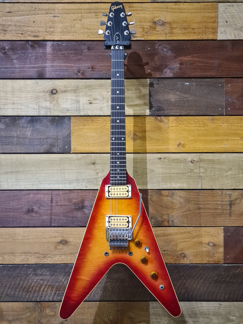 Gibson The "V" CMT Floyd Rose 1981 Cherry Sunburst