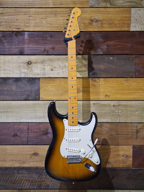 Fender M.I.J 54 Re-issue Strat - Sunburst