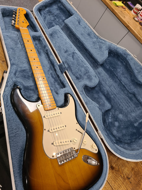 Fender M.I.J 54 Re-issue Strat - Sunburst