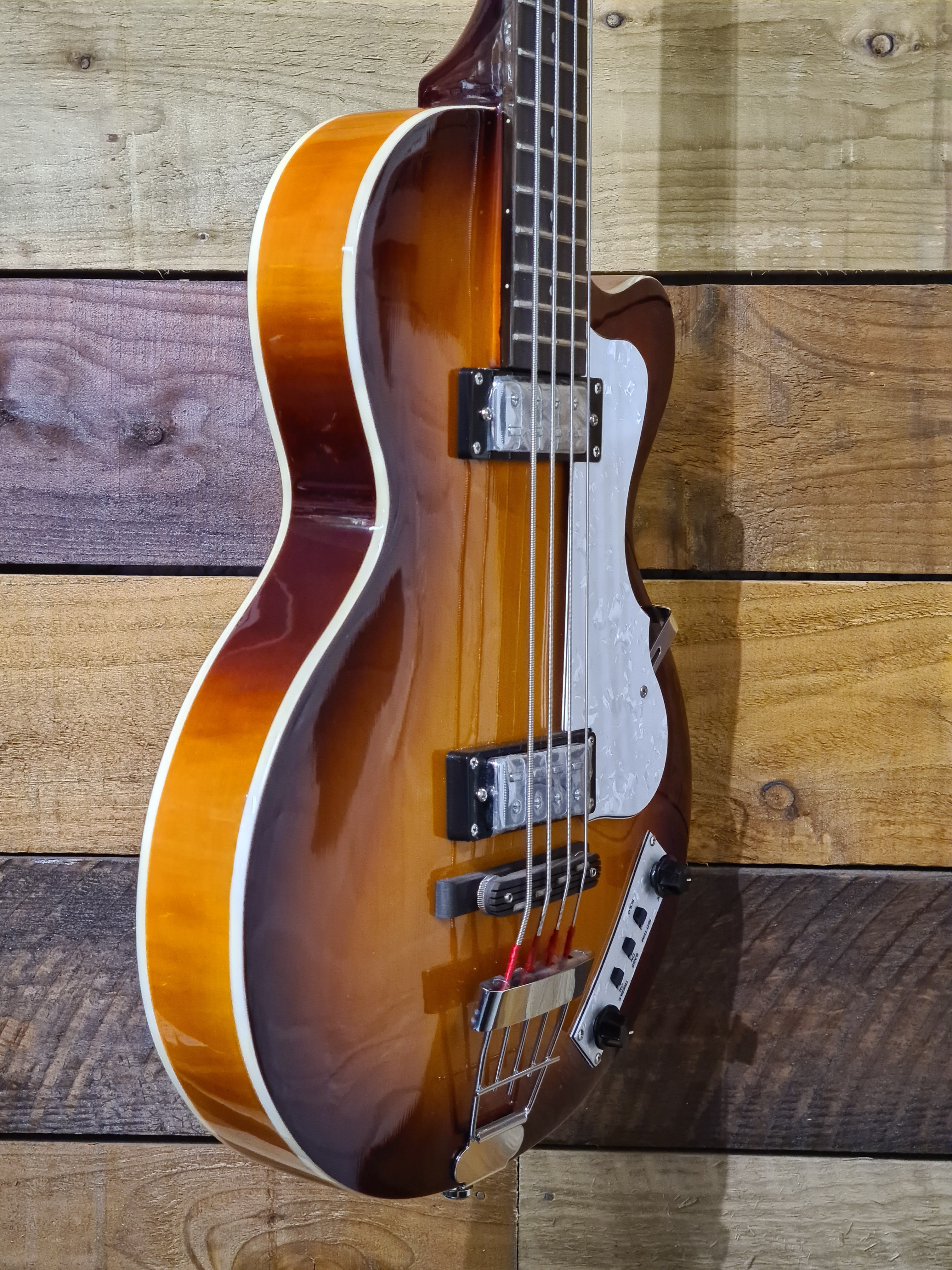 Hofner HI-CB Ignition Club Bass - Sunburst – MotoMusic