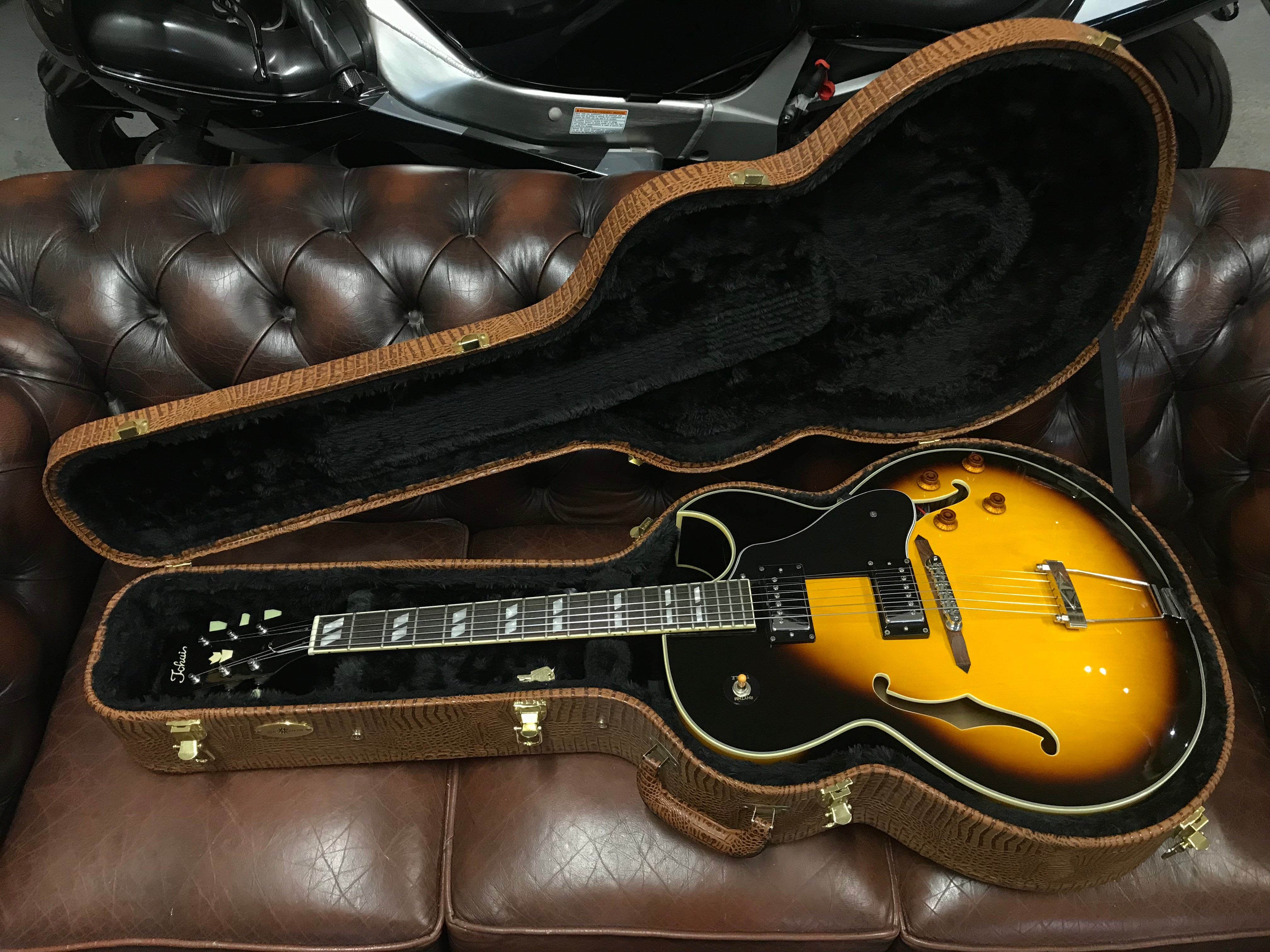 Tokai FA-70 in Sunburst – MotoMusic