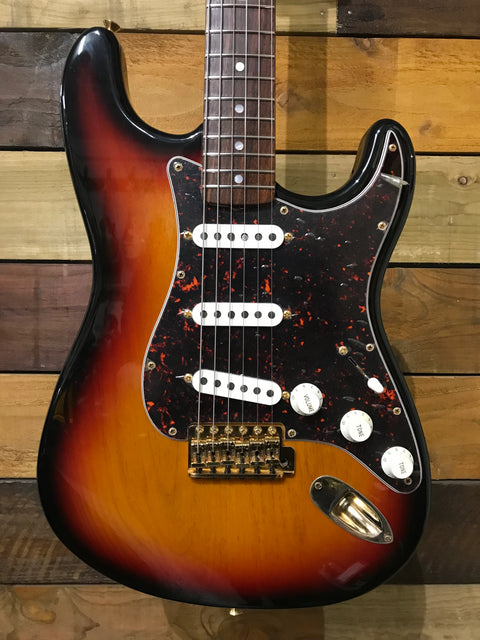 Fender Collectors Edition Stratocaster in Three-Tone Sunburst 1997