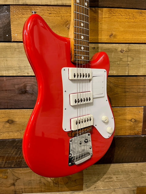 Futurama 3 Red 1963