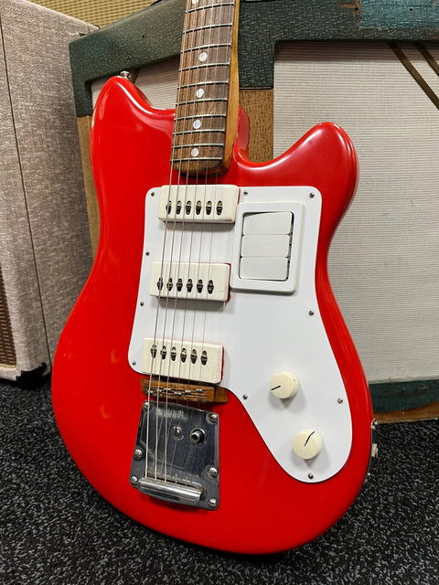 Futurama 3 Red 1963