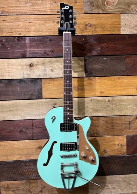 Duesenburg TV Starplayer In Surf Green