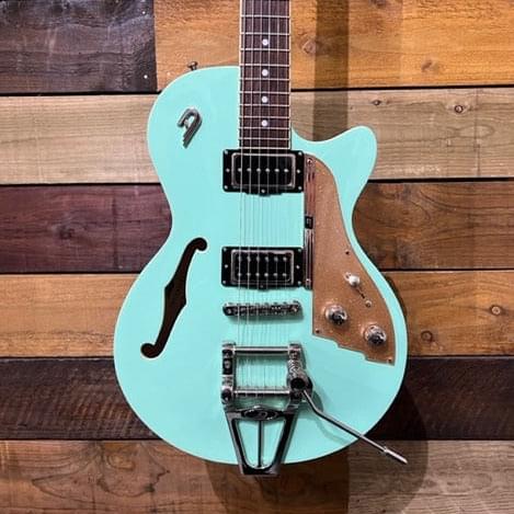 Duesenburg TV Starplayer In Surf Green
