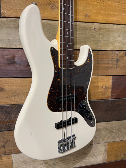 Fender 60's Jazz Bass Japan Vintage White Matching Headstock 2004