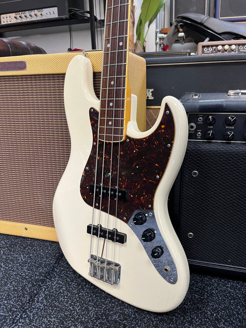 Fender 60's Jazz Bass Japan Vintage White Matching Headstock 2004